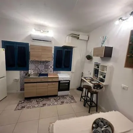 The Cube ~ Studio Maisonette Lejlighed *
